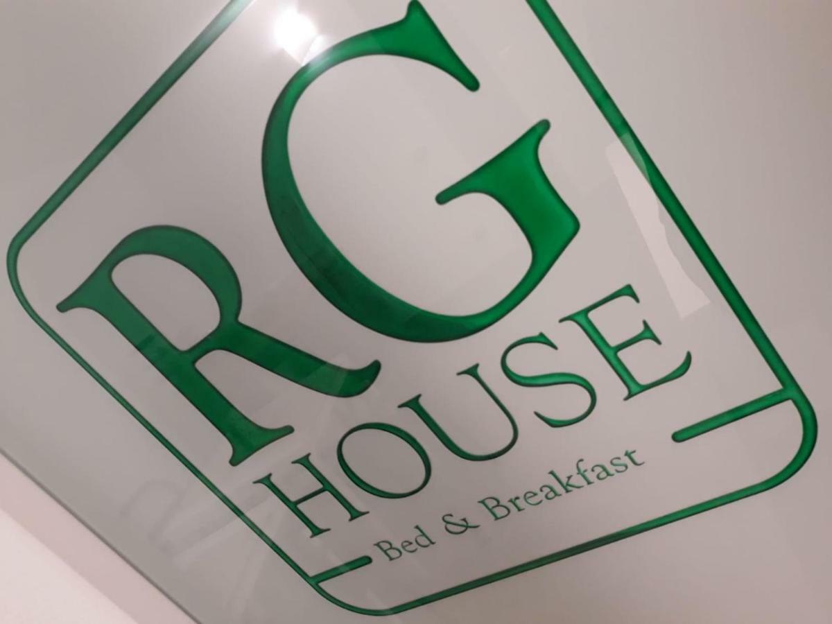 カゼルタ Roof Garden House Bed & Breakfast エクステリア 写真