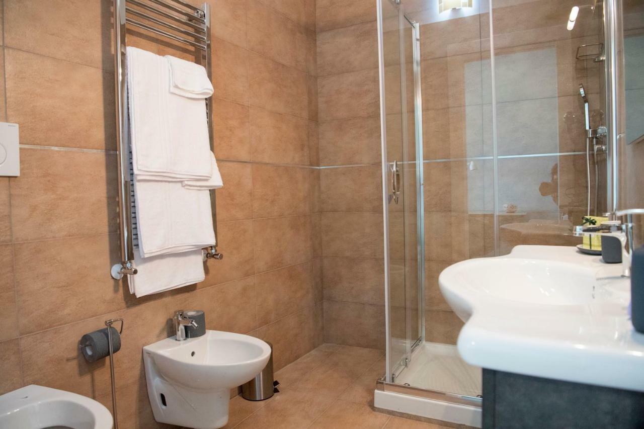 カゼルタ Roof Garden House Bed & Breakfast エクステリア 写真